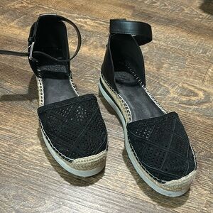 Vince Camuto Sandals